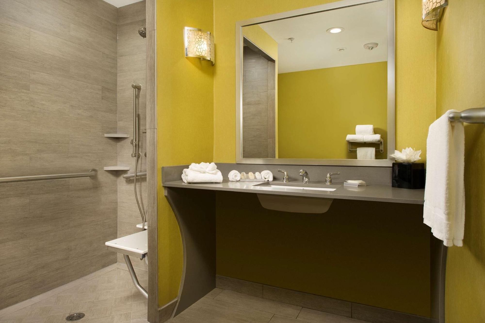 Hilton Garden Inn Колледж-Стейшн Экстерьер фото
